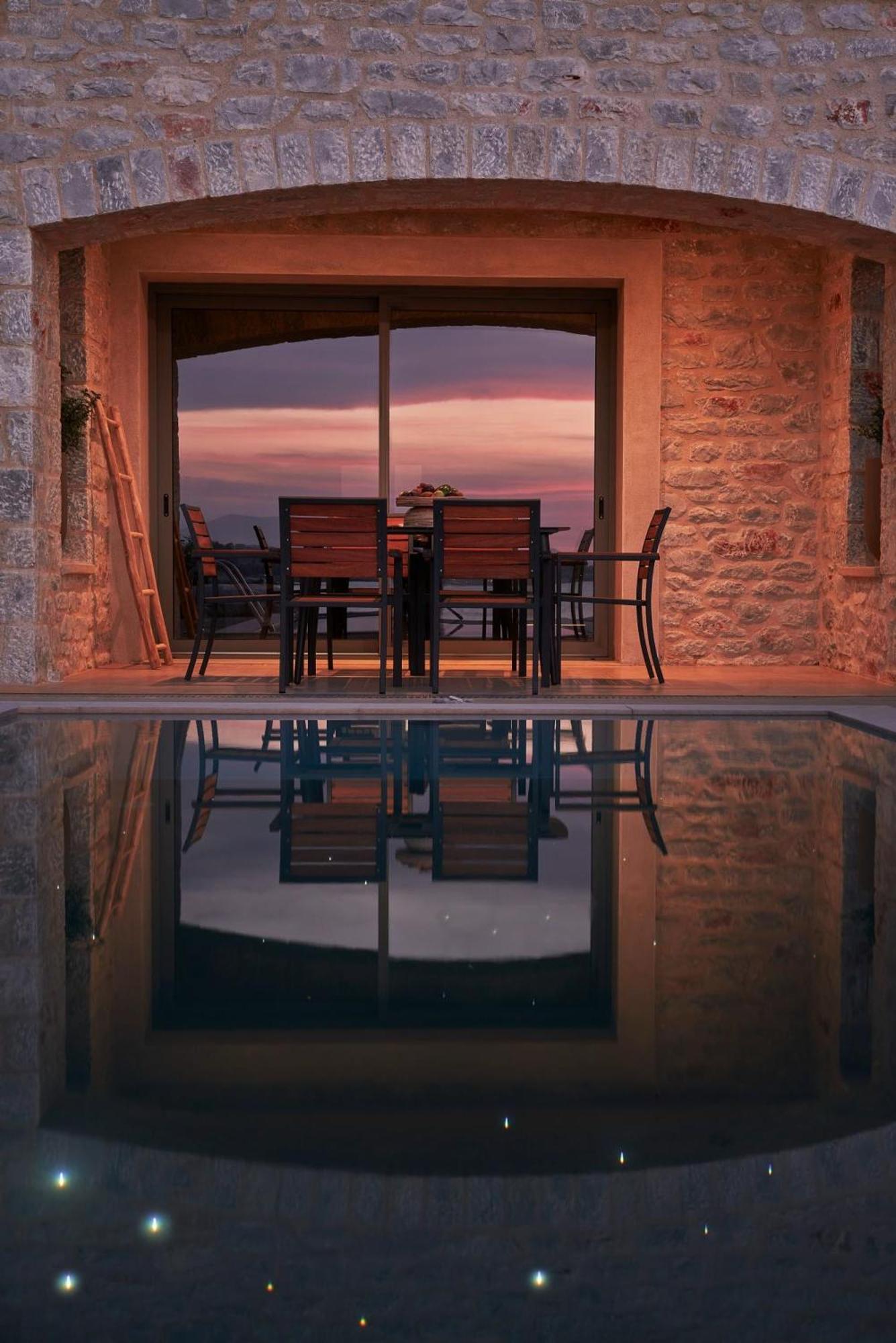 Beachfront Alassa Villas With Private Pools Kotronion  Exterior foto